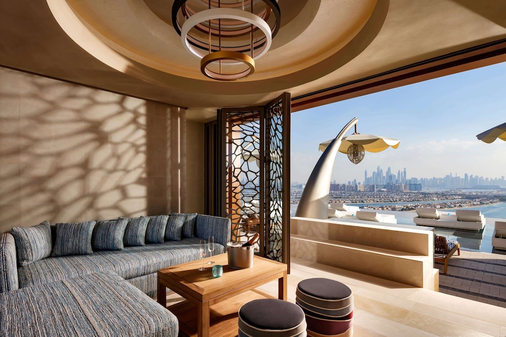 Atlantis The Royal — Pool in Dubai