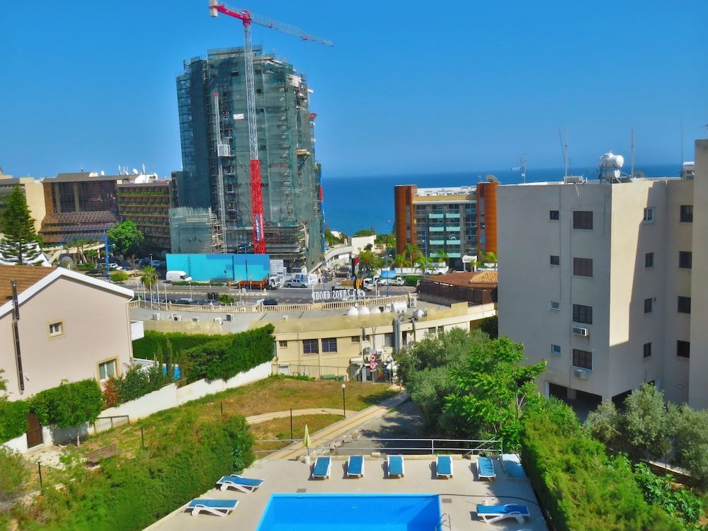 Polyxeni Hotel Apartments