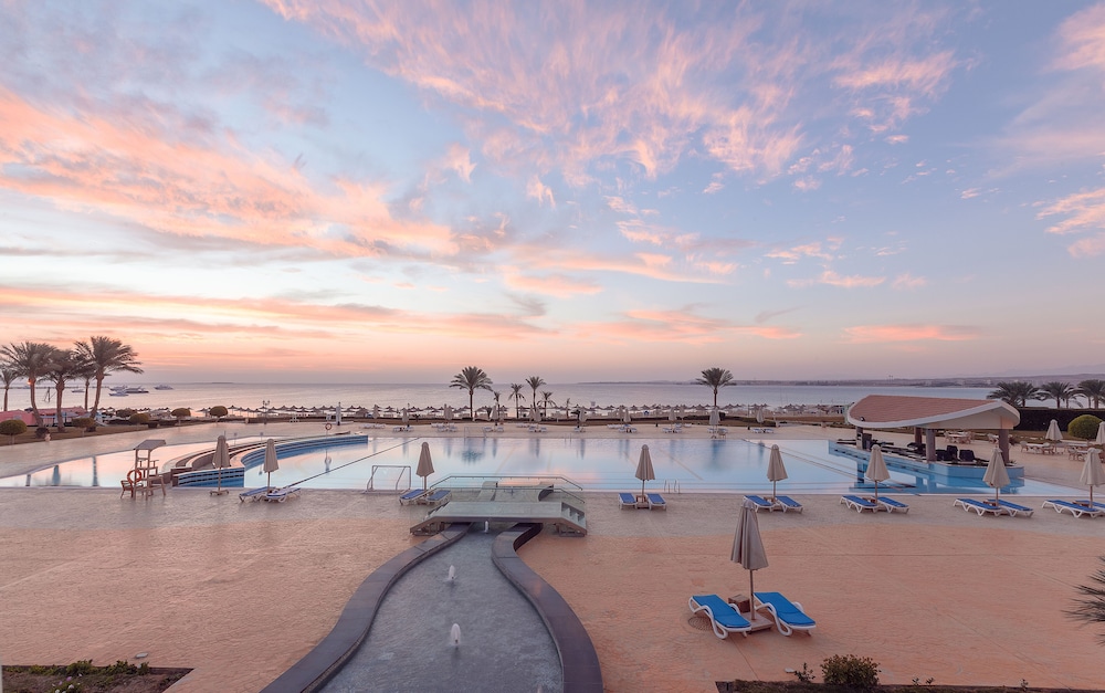 Old Palace Sahl Hasheseh — Swimming pool in Sahl Hasheesh, Red Sea