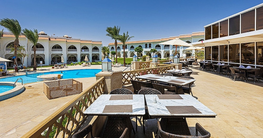 Old Palace Sahl Hasheseh — Restaurant & bars in Sahl Hasheesh, Red Sea