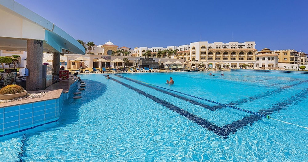 Old Palace Sahl Hasheseh — Swimming pool in Sahl Hasheesh, Red Sea