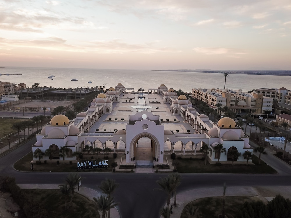 Old Palace Sahl Hasheseh — Hotel building in Sahl Hasheesh, Red Sea