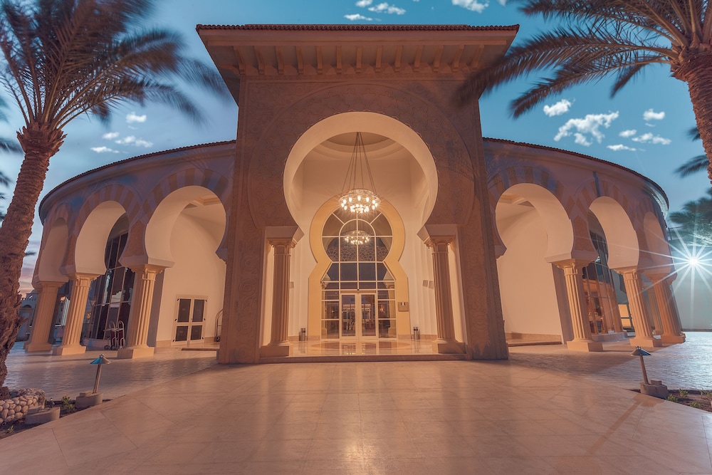 Old Palace Sahl Hasheseh — Hotel building in Sahl Hasheesh, Red Sea