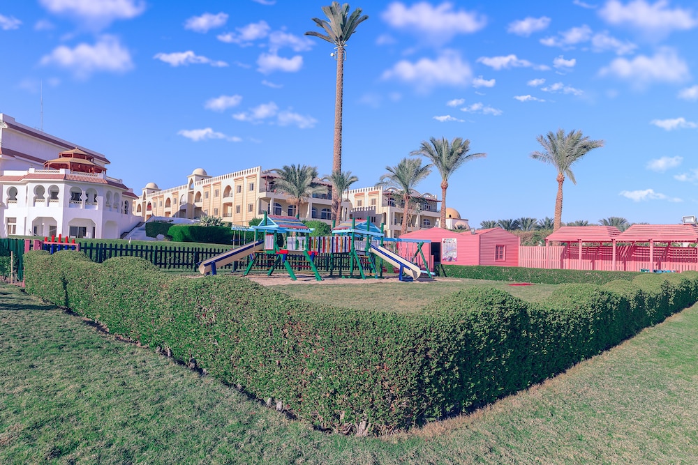 Old Palace Sahl Hasheseh — Attractions for children in Sahl Hasheesh, Red Sea