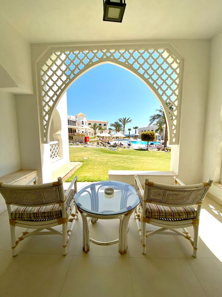 Old Palace Sahl Hasheseh — Swimming pool in Sahl Hasheesh, Red Sea