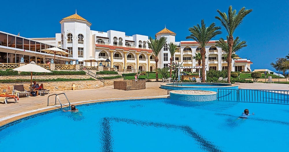 Old Palace Sahl Hasheseh — Swimming pool in Sahl Hasheesh, Red Sea