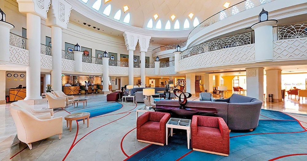 Old Palace Sahl Hasheseh — Hotel building in Sahl Hasheesh, Red Sea