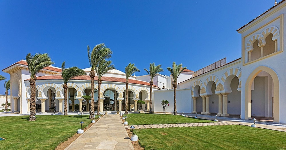 Old Palace Sahl Hasheseh — Hotel building in Sahl Hasheesh, Red Sea
