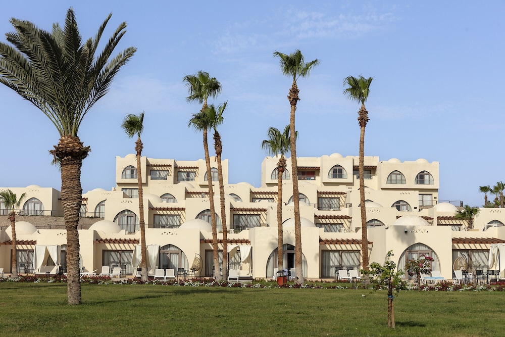 Xanadu Makadi Bay - High Class All Inclusive — Hotel building in Makadi Bay, Red Sea