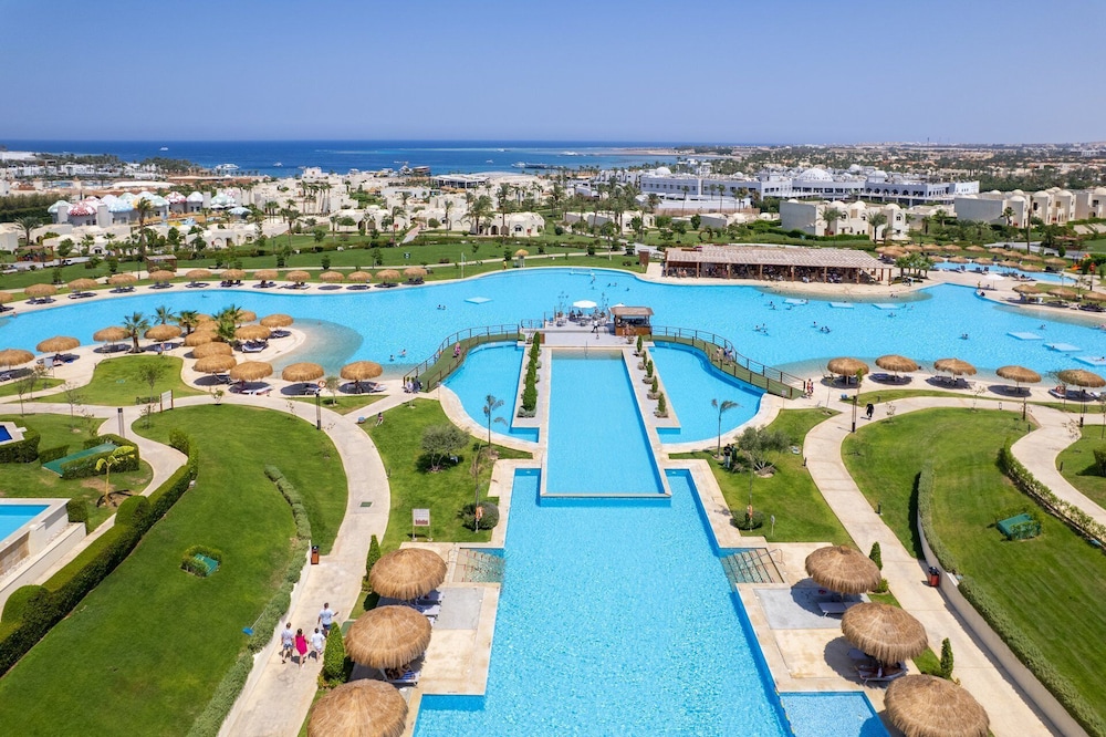 Xanadu Makadi Bay - High Class All Inclusive — Swimming pool in Makadi Bay, Red Sea
