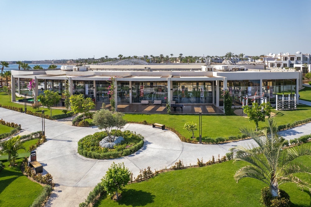 Xanadu Makadi Bay - High Class All Inclusive — Hotel building in Makadi Bay, Red Sea