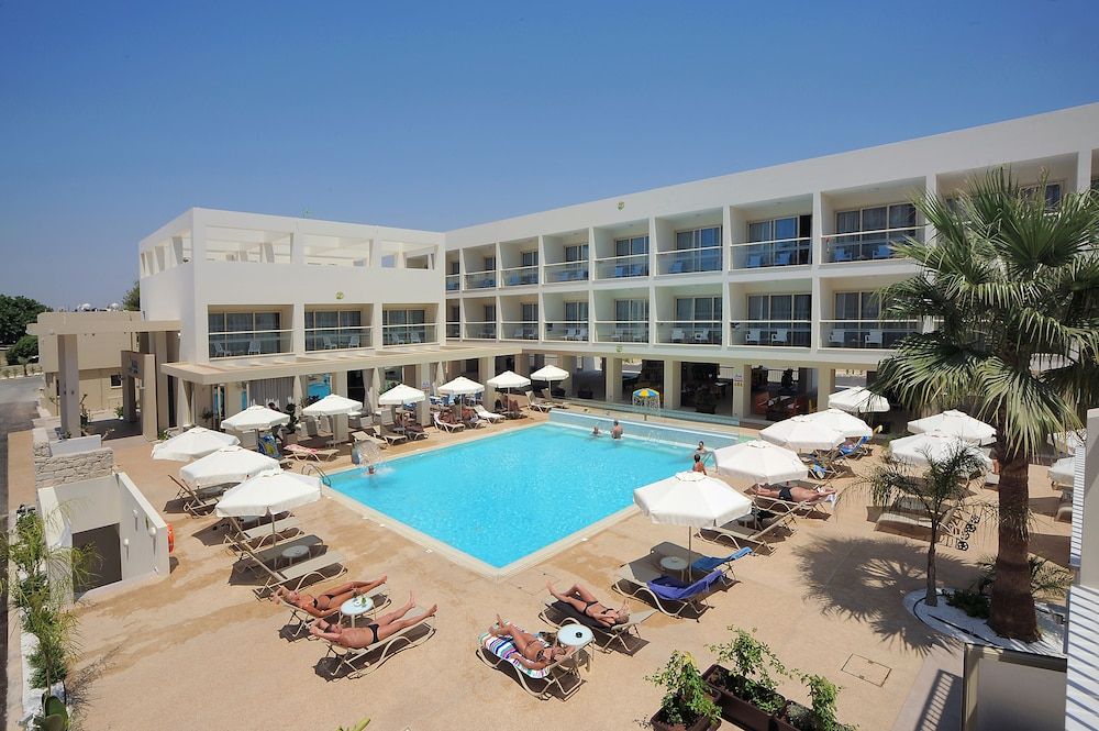 Nelia Gardens - zdjęcie 3