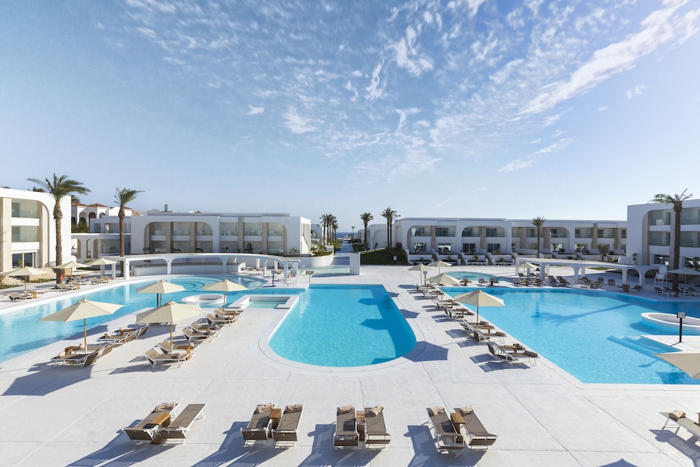 White Hills Resort — Swimming pool in Sharm El Sheikh, Red Sea