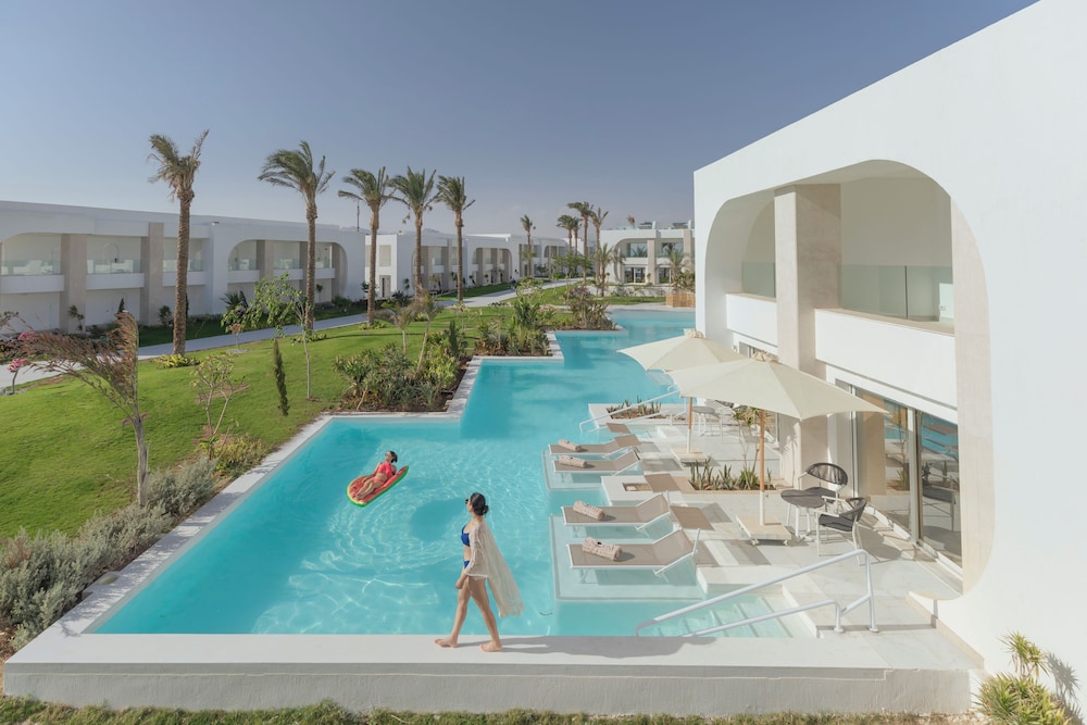 White Hills Resort — Swimming pool in Sharm El Sheikh, Red Sea