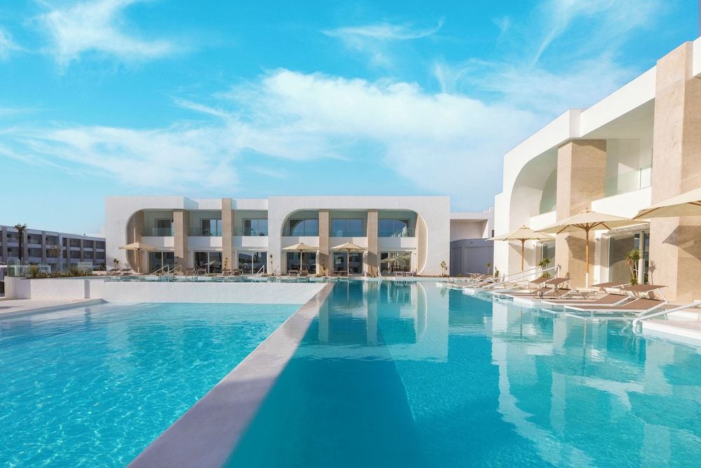 White Hills Resort — Swimming pool in Sharm El Sheikh, Red Sea