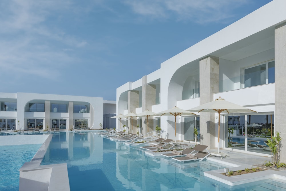 White Hills Resort — Swimming pool in Sharm El Sheikh, Red Sea