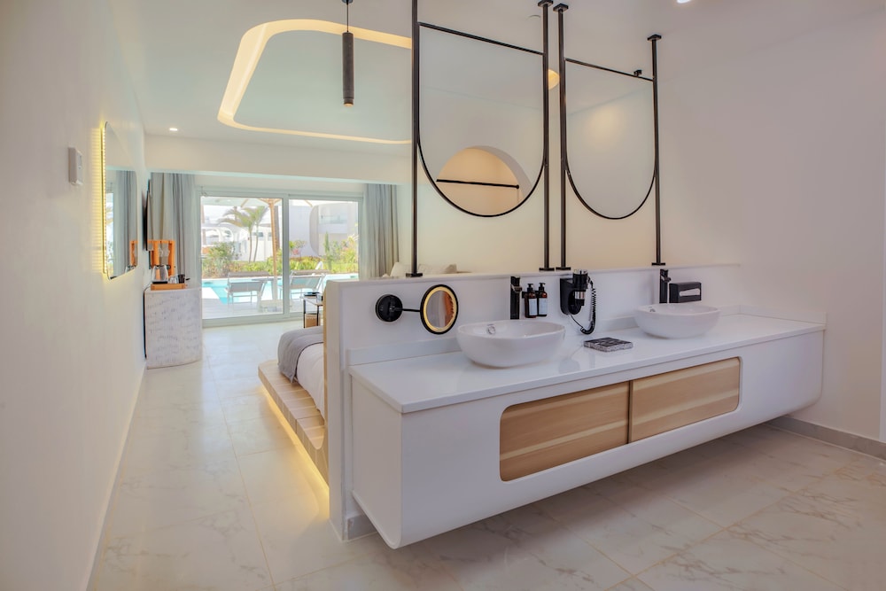White Hills Resort — Hotel rooms in Sharm El Sheikh, Red Sea