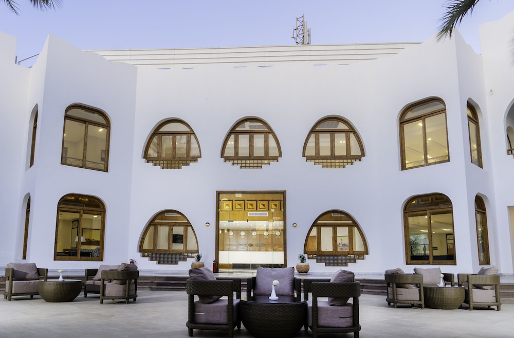 Safir Dahab Resort — Hotel building in Dahab, Red Sea