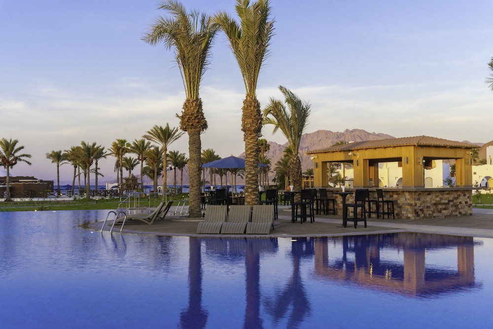 Safir Dahab Resort — Swimming pool in Dahab, Red Sea