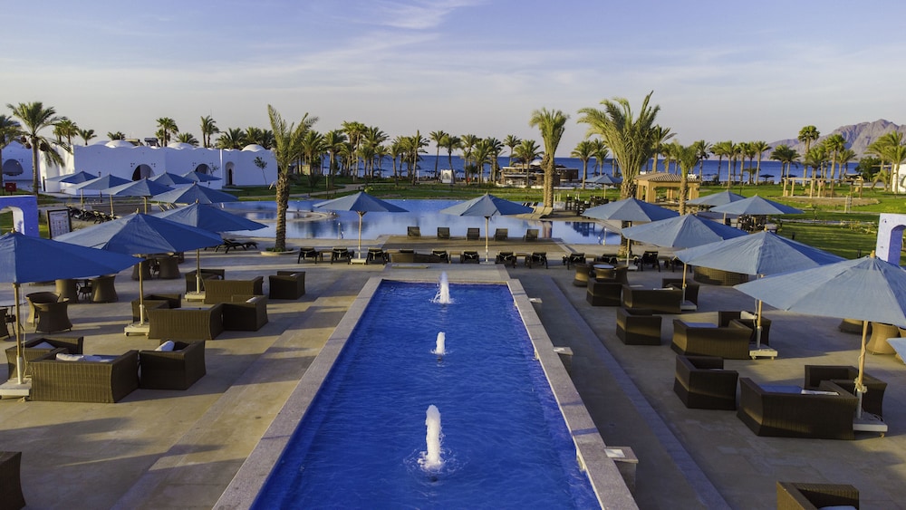 Safir Dahab Resort — Swimming pool in Dahab, Red Sea