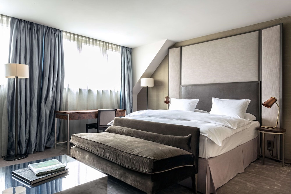 The Emblem Prague Hotel — Hotel rooms in Prague, Prague