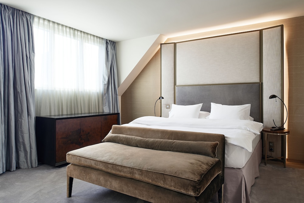 The Emblem Prague Hotel — Hotel rooms in Prague, Prague