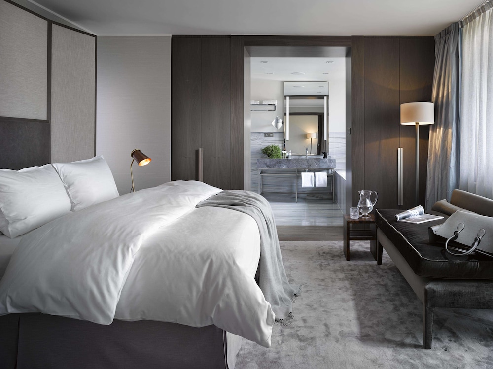 The Emblem Prague Hotel — Hotel rooms in Prague, Prague