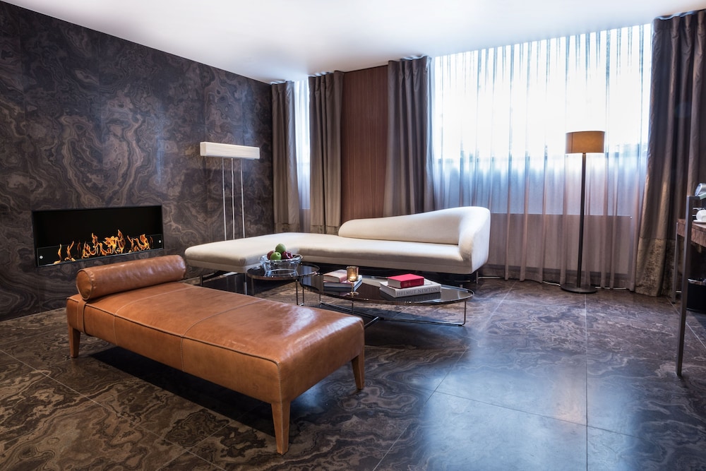 The Emblem Prague Hotel — Hotel rooms in Prague, Prague
