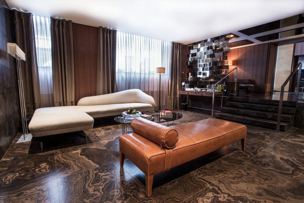 The Emblem Prague Hotel — Hotel rooms in Prague, Prague