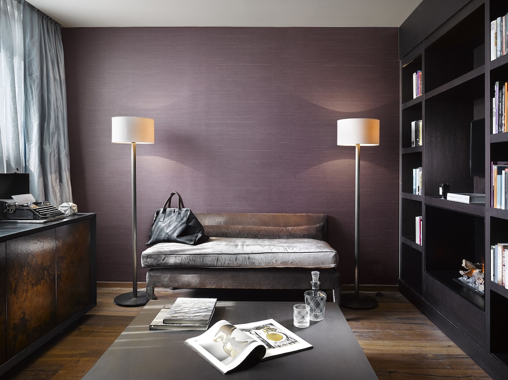 The Emblem Prague Hotel — Hotel rooms in Prague, Prague