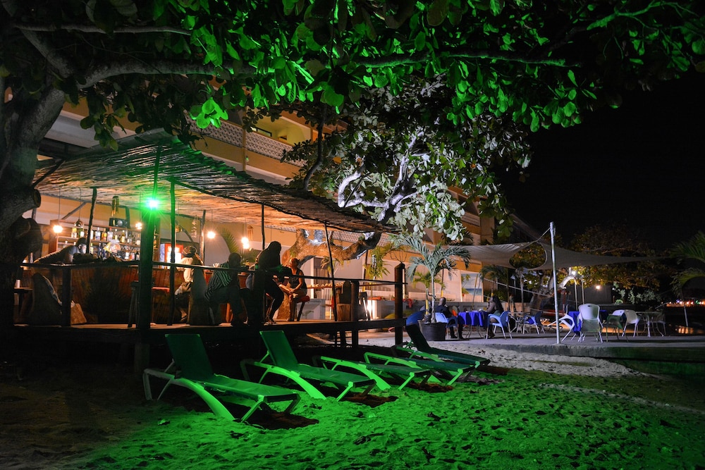 Sand And Tan Beach Hotel — Restaurant & bars in Ocho Rios