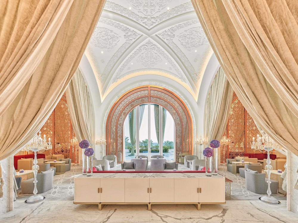 Raffles Doha — Restaurant & bars in Doha, Umm Salal