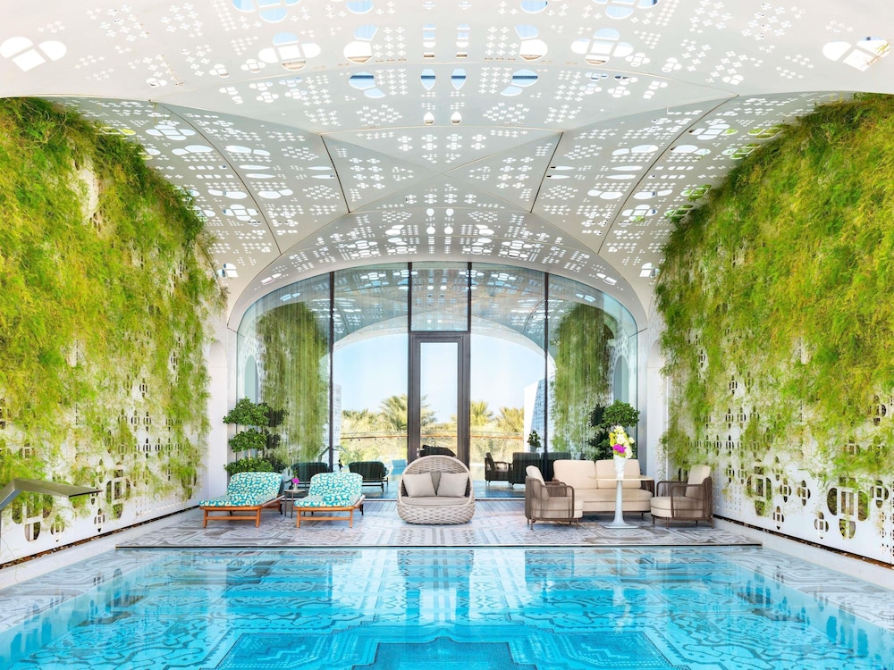 Raffles Doha — Swimming pool in Doha, Umm Salal