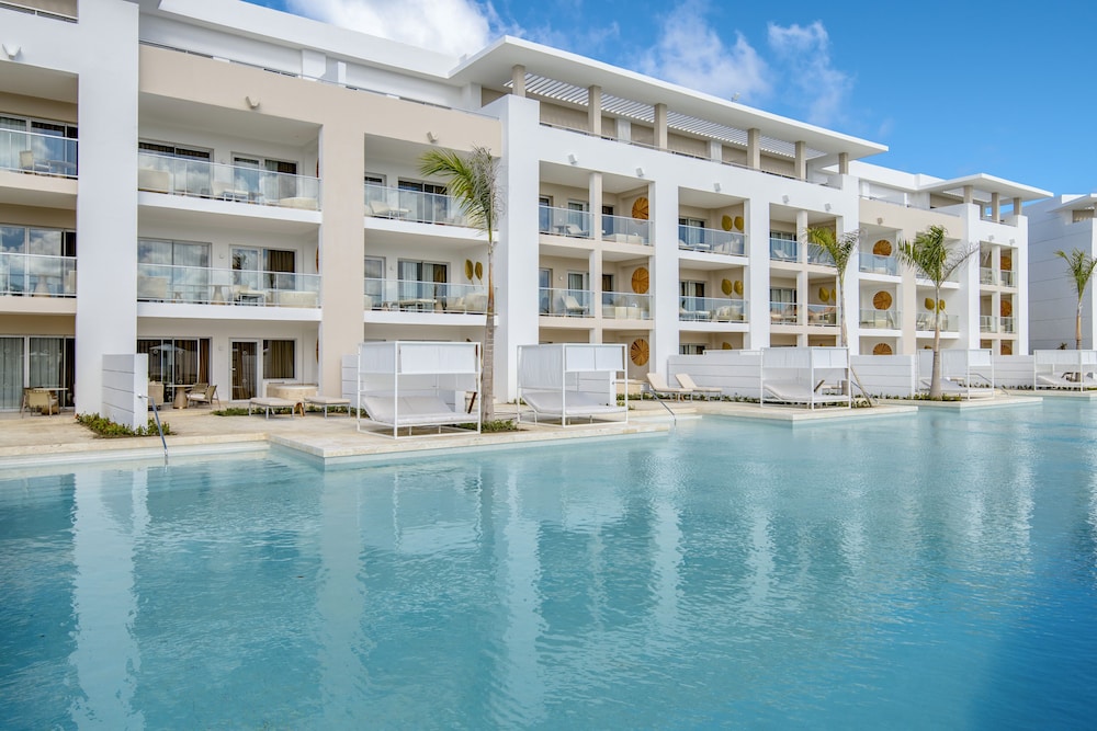 Paradisus Grand Cana - All Suites - All Inclusive — Hotel building in Bavaro, La Altagracia