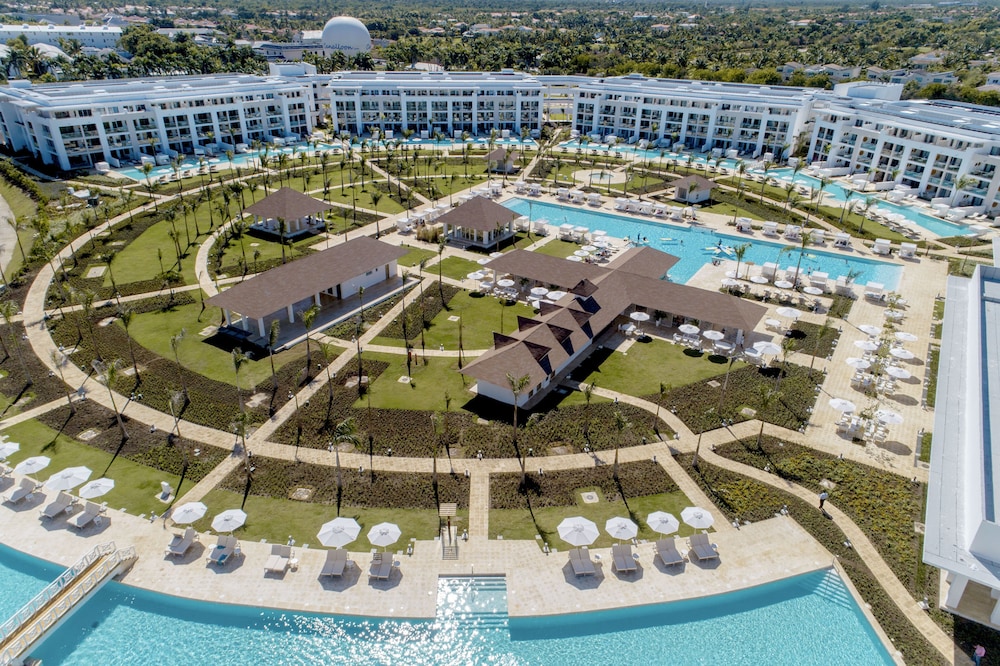 Paradisus Grand Cana - All Suites - All Inclusive — Swimming pool in Bavaro, La Altagracia