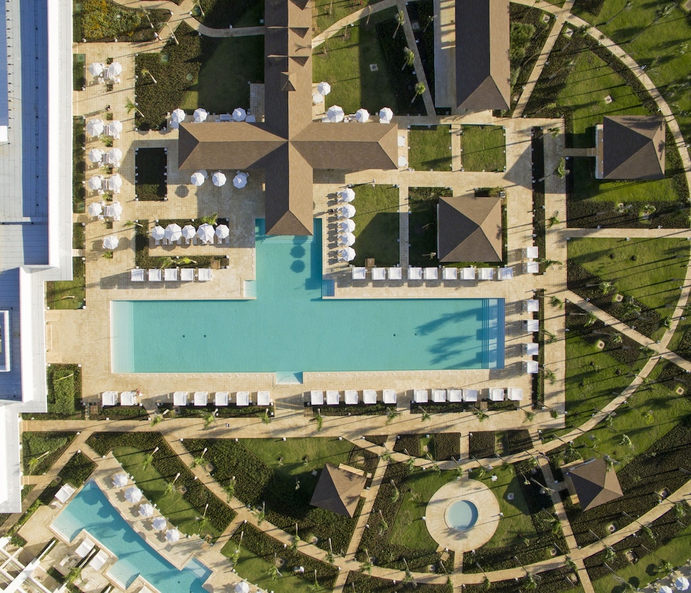 Paradisus Grand Cana - All Suites - All Inclusive — Swimming pool in Bavaro, La Altagracia