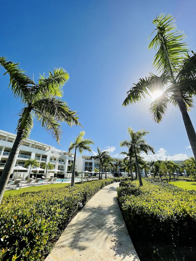 Paradisus Grand Cana - All Suites - All Inclusive — Hotel building in Bavaro, La Altagracia