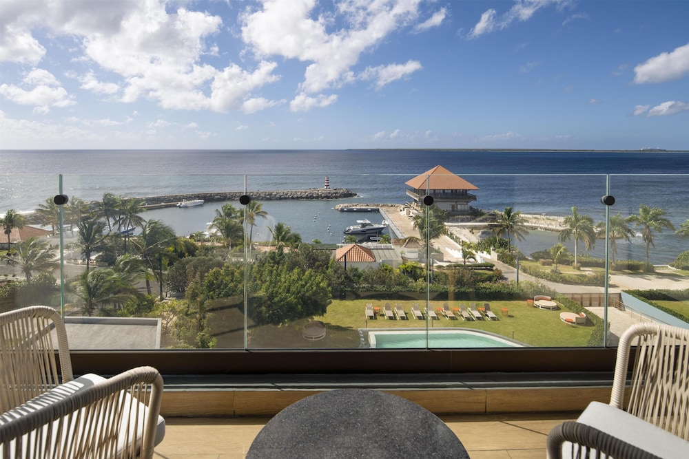 Hilton Garden Inn La Romana — Swimming pool in La Romana