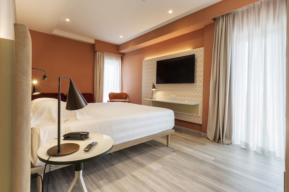 Adesso Hotel — Hotel rooms in Rome, Lazio