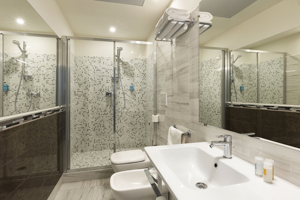 Adesso Hotel — Hotel rooms in Rome, Lazio