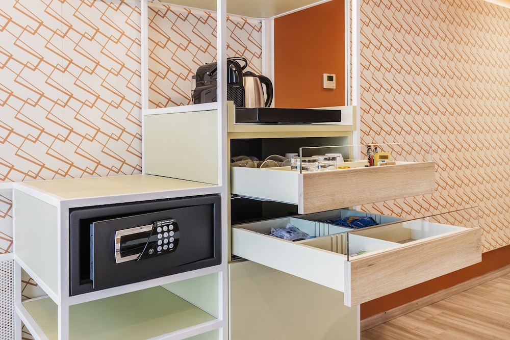 Adesso Hotel — Hotel rooms in Rome, Lazio