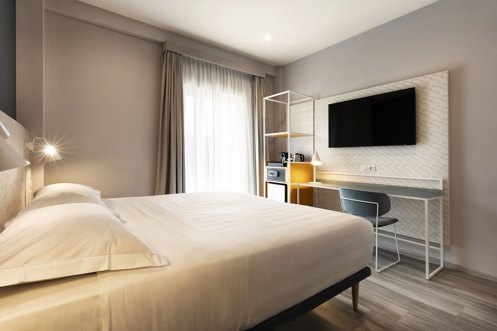 Adesso Hotel — Hotel rooms in Rome, Lazio