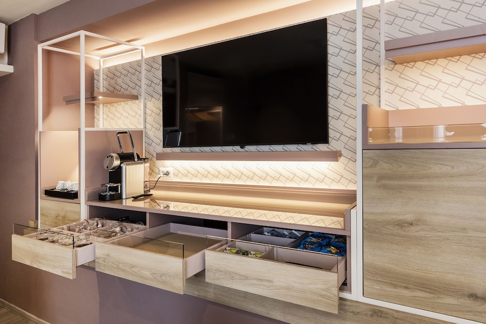 Adesso Hotel — Hotel rooms in Rome, Lazio