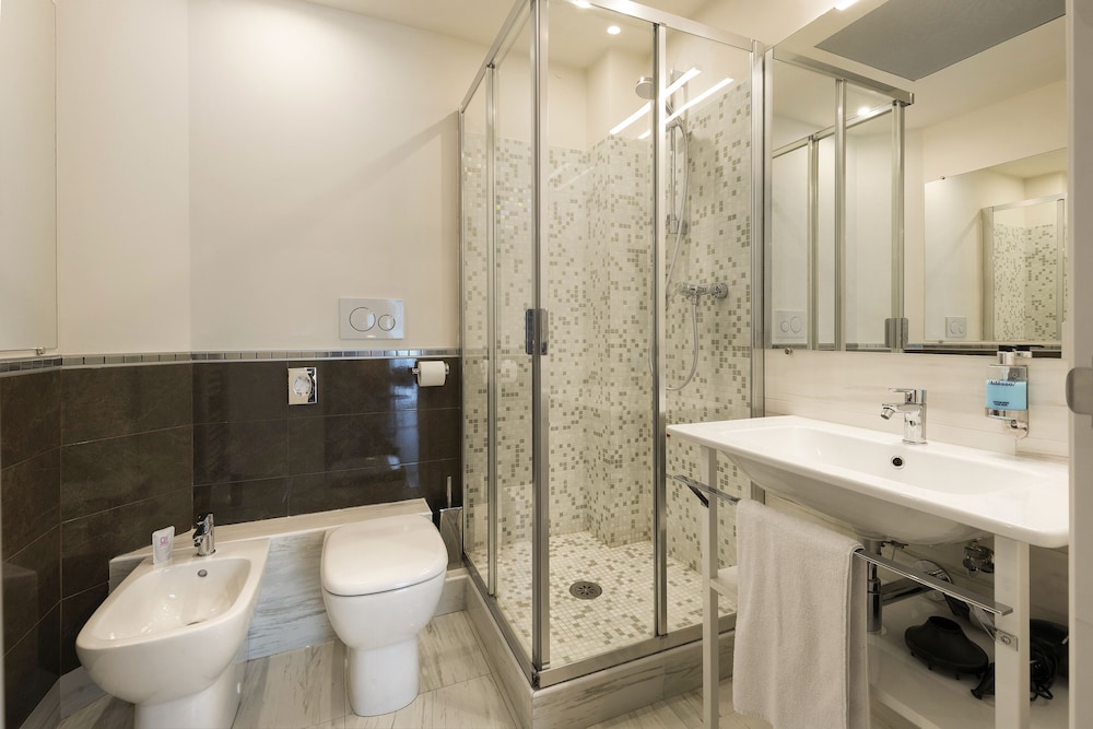 Adesso Hotel — Hotel rooms in Rome, Lazio