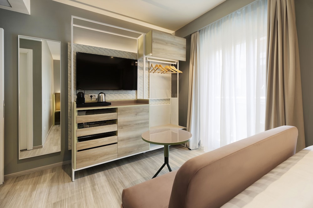 Adesso Hotel — Hotel rooms in Rome, Lazio