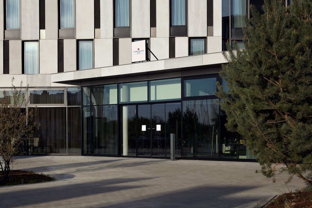 Candlewood Suites Dusseldorf Airport by IHG — Hotel building in Düsseldorf, North Rhine-Westphalia