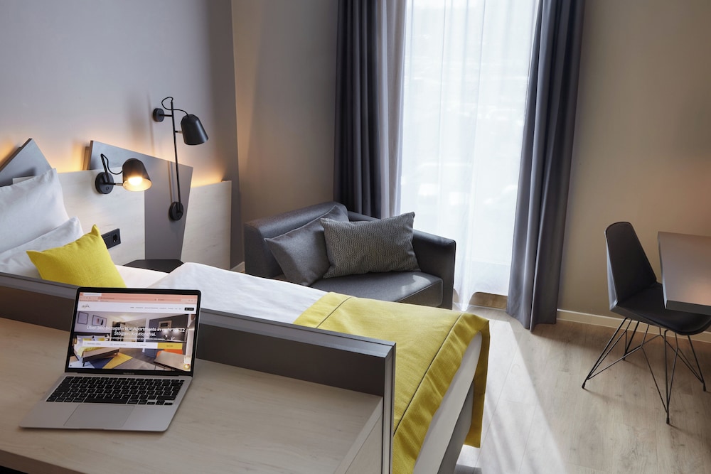 Candlewood Suites Dusseldorf Airport by IHG — Hotel rooms in Düsseldorf, North Rhine-Westphalia