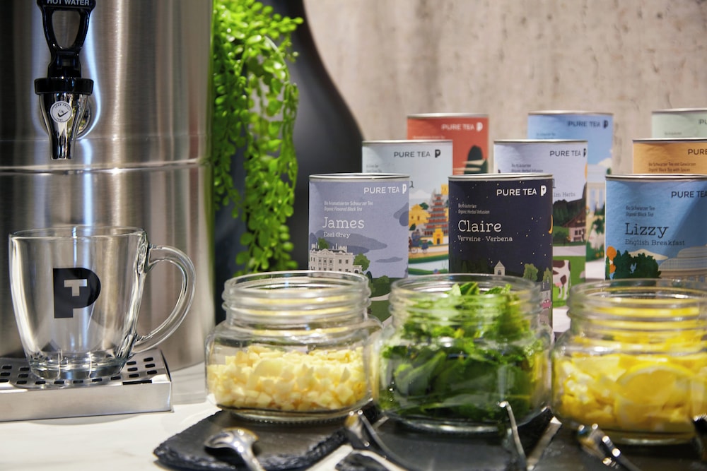 Candlewood Suites Dusseldorf Airport by IHG — Restaurant & bars in Düsseldorf, North Rhine-Westphalia