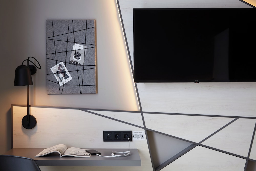 Candlewood Suites Dusseldorf Airport by IHG — Hotel rooms in Düsseldorf, North Rhine-Westphalia