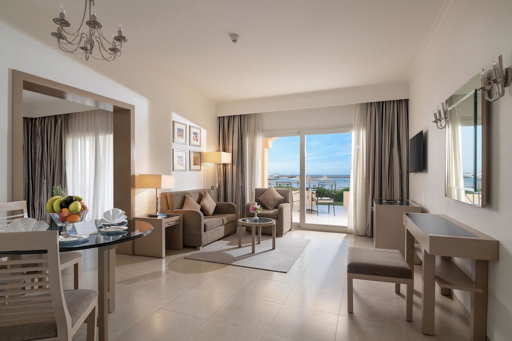 Cleopatra Luxury Resort Makadi Bay — Hotel rooms in Makadi Bay, Red Sea